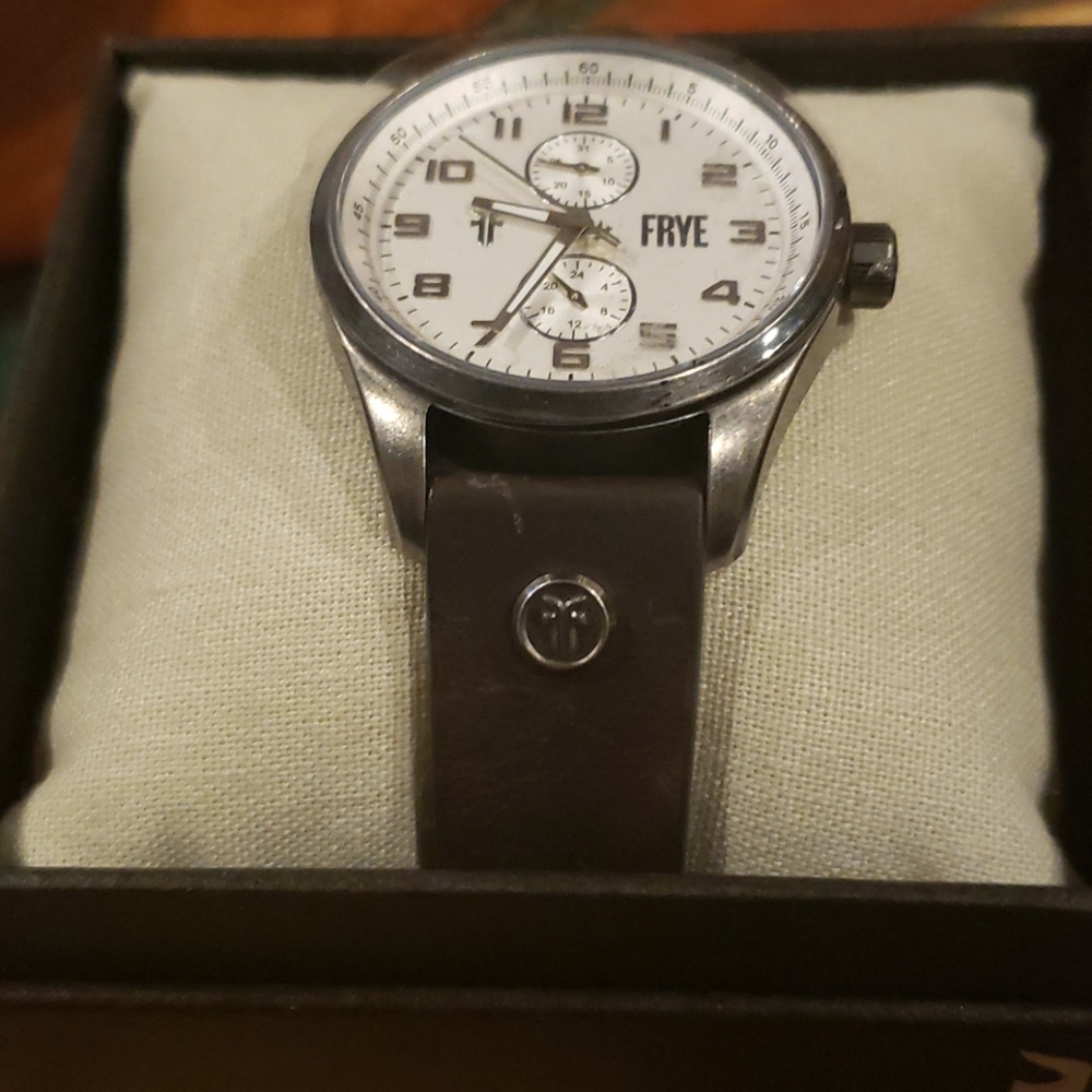 Frye 37FR00001-01 White & Brown Watch - Picture 6 of 7